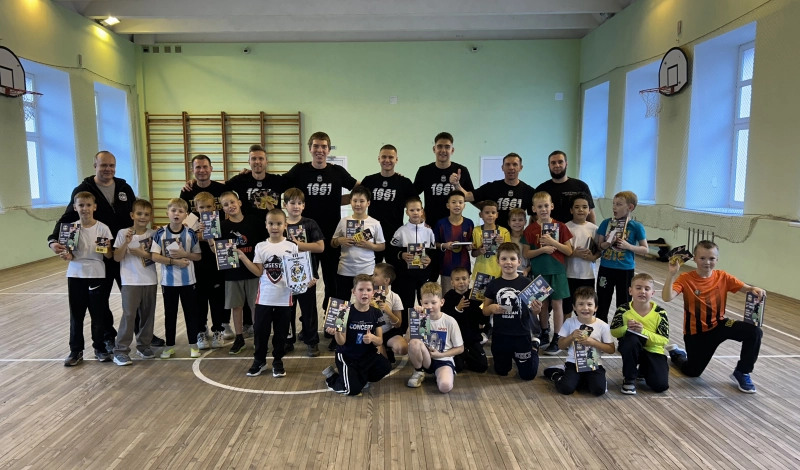 «Барселона» уступила ФК «Тюмень»